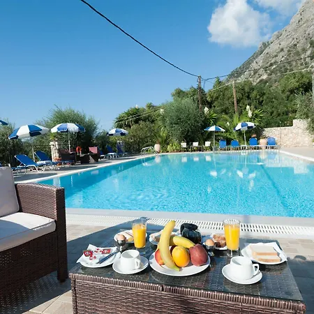 Crystal Blue Hotel, 公寓式酒店 3*